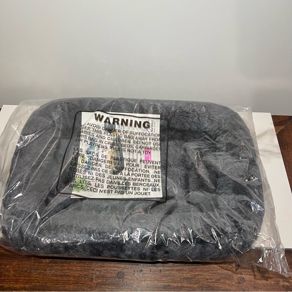 MIDWEST QUIET TIME BOLSTERED BED FOR PETS - Picture 9 of 14